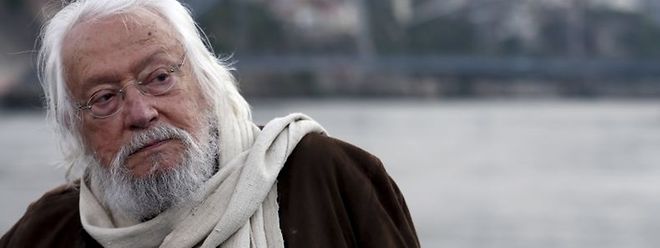 O artista plástico Júlio Pomar. 