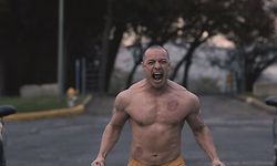 James Mc-Avoy als 23-fach gestörtes Muskelpaket "The Beast" Kevin Wendell Crumb trägt stellenweise so dick auf, dass er statt furchterregend eher lachhaft scheint.