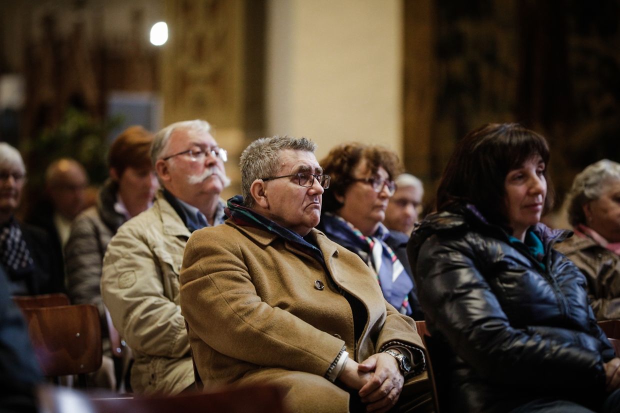 Messe für Leideleng Saint - Corneille (Leideleng) und Lëtzebuerg Notre - Dame (Luxemburg Gaasperech - Hollerech).