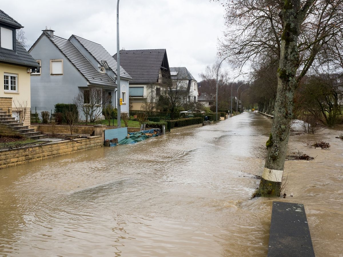 Après Les Chutes De Neige, Les Inondations