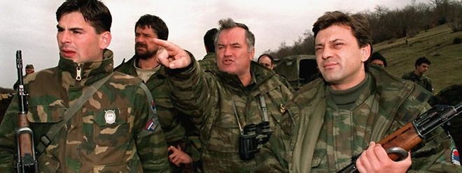 Radko Mladic (Mitte) während des Balkan-Konflikts im April 1994 
