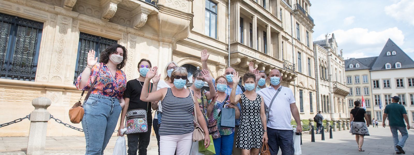 Pour visiter le palais, les touristes devront constituer des groupes de dix personnes maximum et porter une protection tout au long.