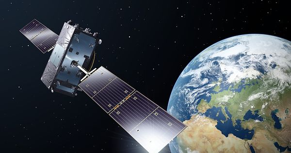 La Facture Du Nouveau Satellite Militaire Salourdit