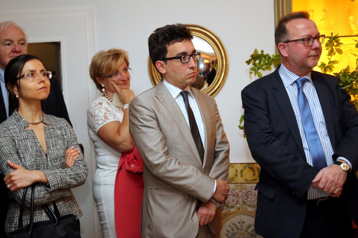 O secretário de Estado dos Assuntos Europeus, Bruno Maçães (de fato cinzento) era um dos convidados, já que esteve ontem em visita oficial ao Grão-Ducado 