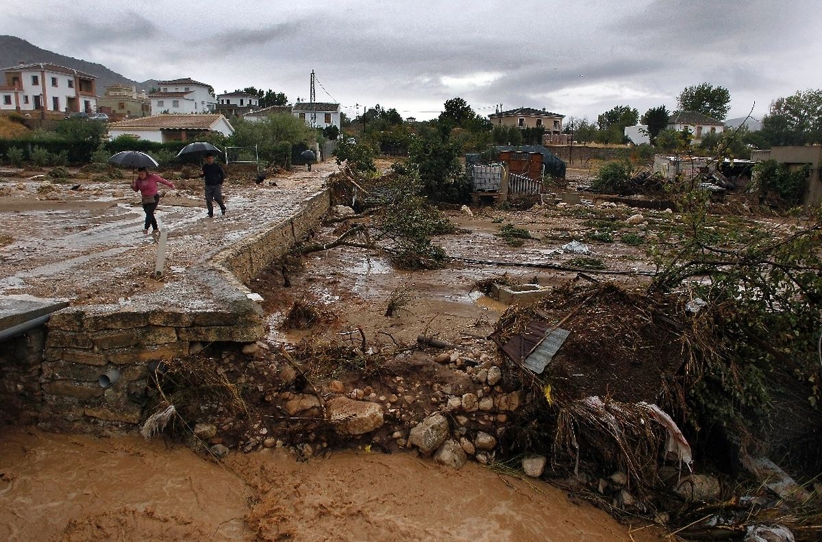 Toll From Spain Floods Rises To 10, Regional Officials Say