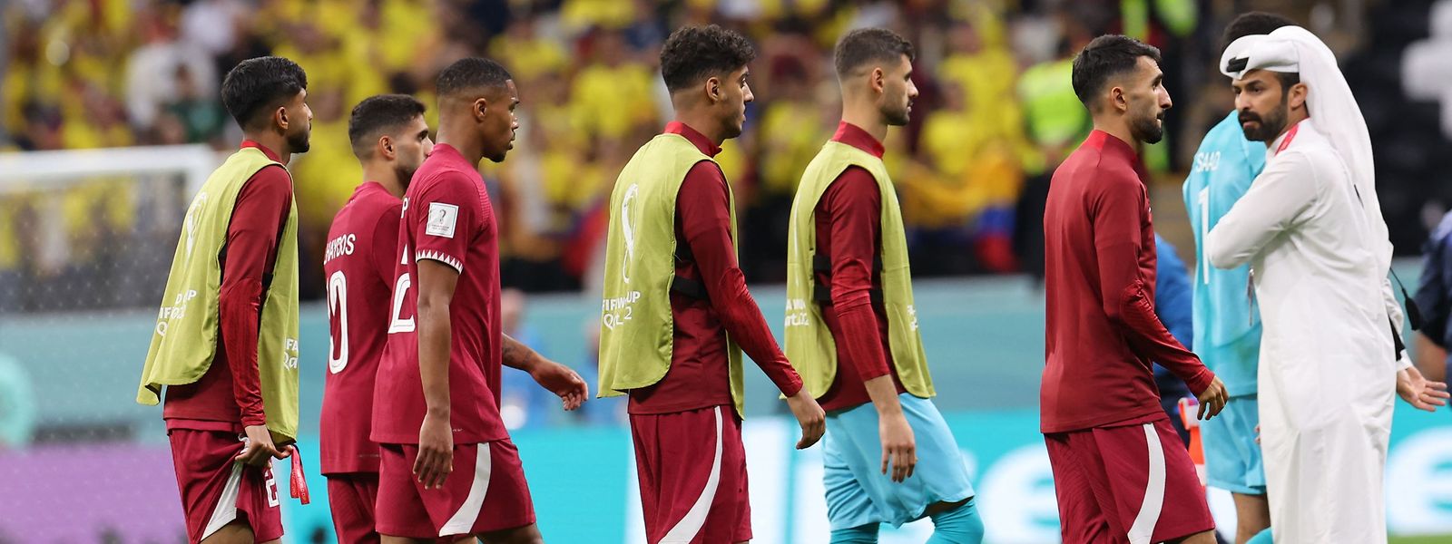 Die katarischen Spieler sind nach der Niederlage enttäuscht.