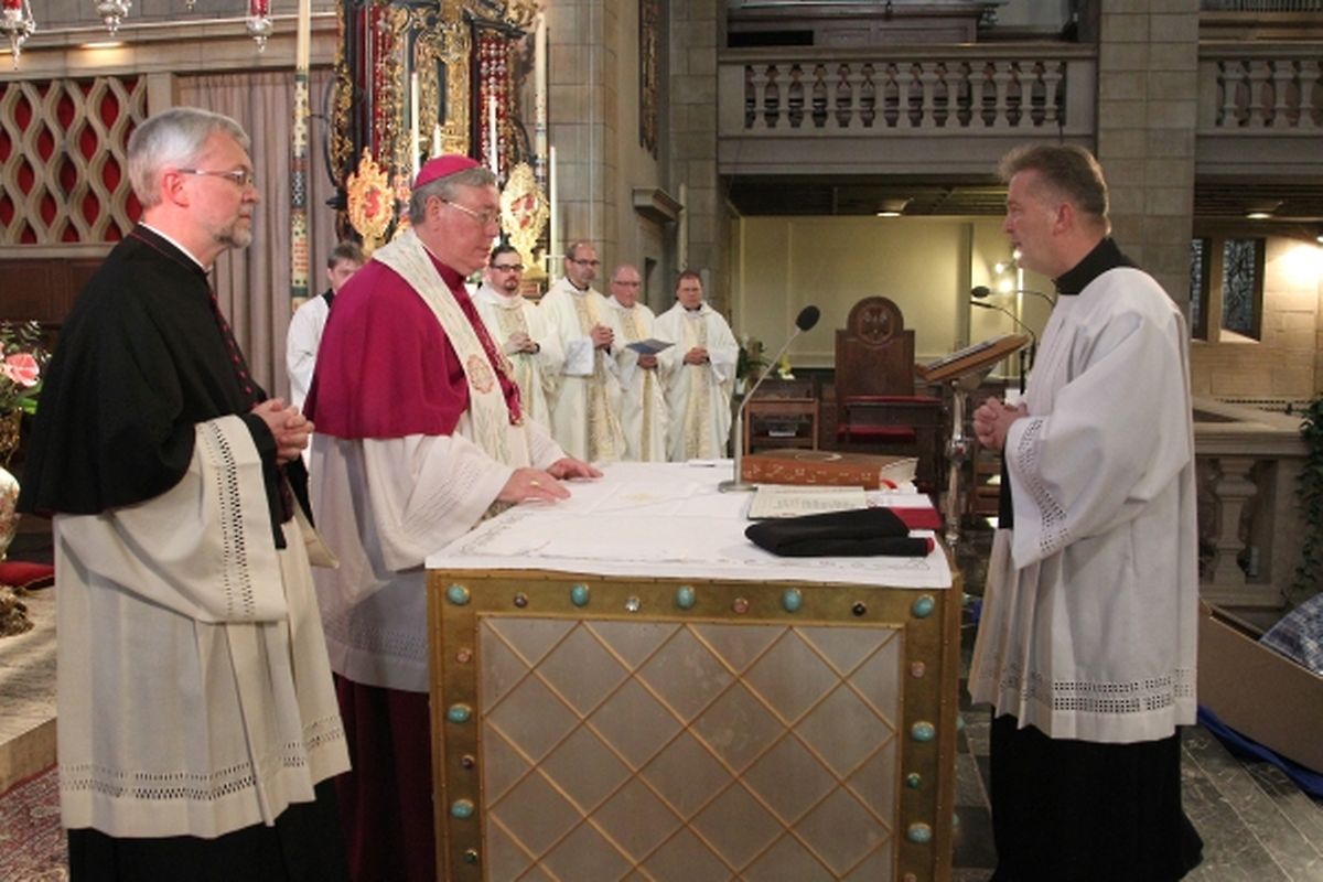 Messe für das Domkapitel, den Bischofsrat, das Centre Jean XXIII, die Diözesankurie, die Diözesanverwaltung, das Seelsorgereferat und alle kirchlichen Mitarbeiterinnen und Mitarbeiter.