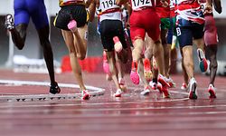 Nasse Laufbahn, Regen / 1500m Herren Heat 2, Leichtathletik, Olympia, Best-of / 03.08.2021 / Olympische Spiele 2020 / Tokio 2020 / Foto: Yann Hellers