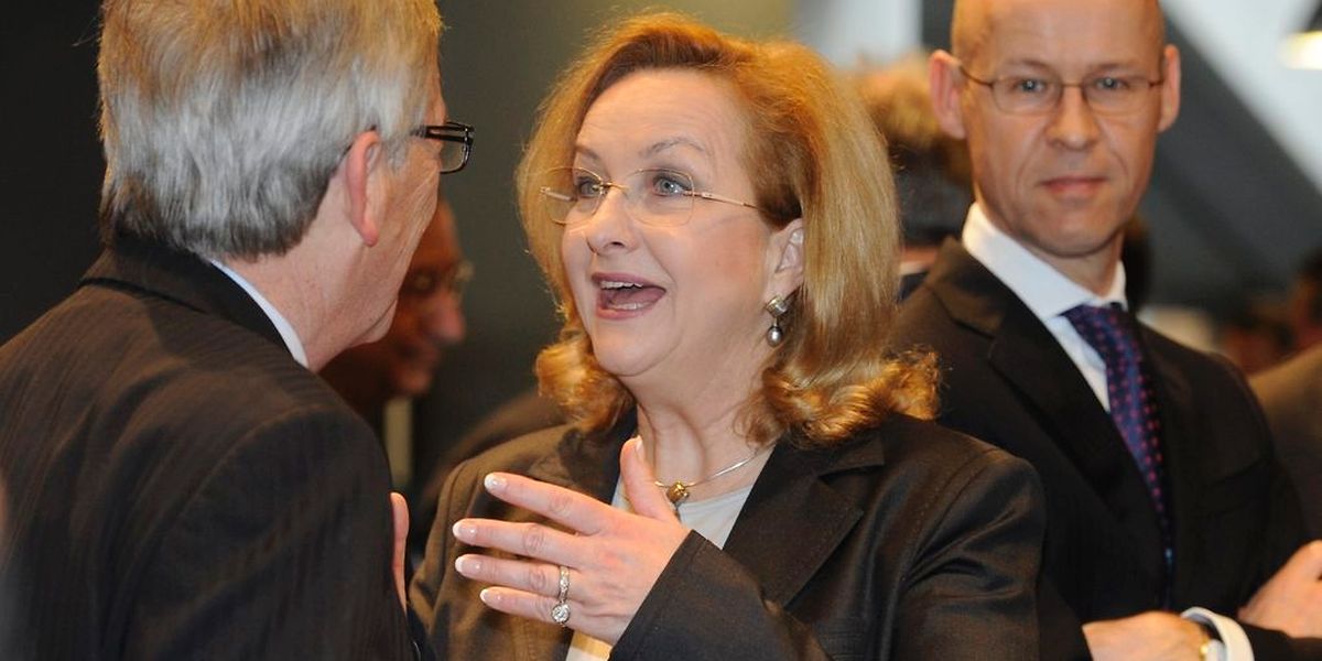 "Ich nehme ihm das nicht krumm", so die österreichische Finanzministerin Maria Fekter, hier im Gespräch mit Juncker.