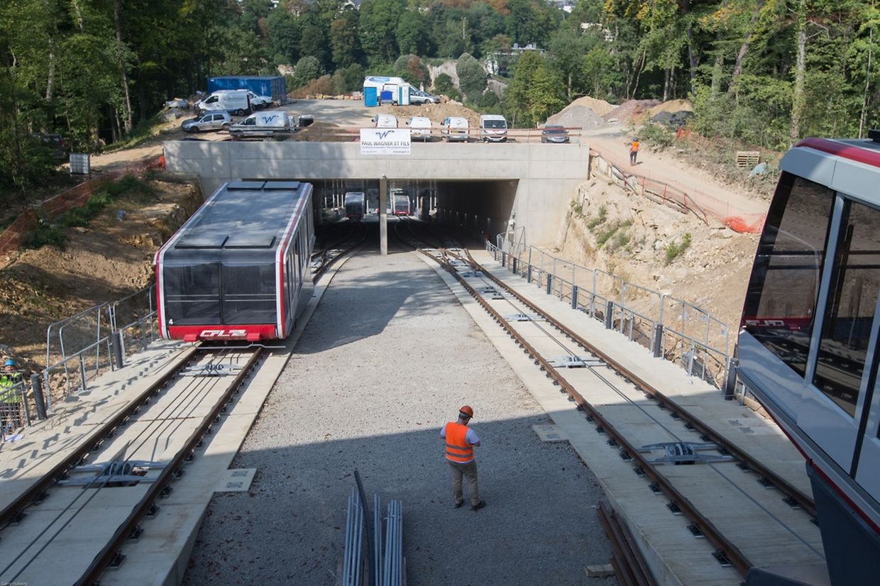 On voit bien ici les deux lignes indépendantes disposant de 2 cabines chacune