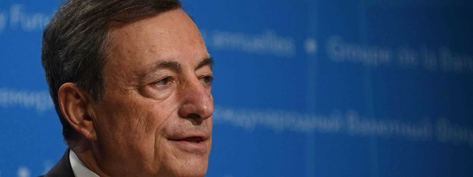 Die Währungshüter um EZB-Chef Mario Draghi haben entschieden, dass die EZB ab Januar 2018 weniger Staatsanleihen kaufen wird.