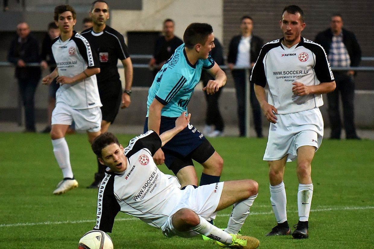 Äischdall (D1) - Merl (D2) 2-5. Luca Palgen (Äischdall) , Frederico Gallois et Laurent Arnould (Red Star Merl-Belair).