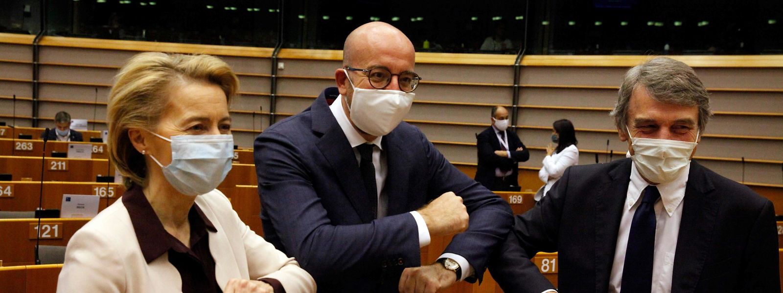Kommissionspräsidentin Ursula von der Leyen, Ratspräsident Charles Michel und Parlamentspräsident David-Maria Sassoli signalisieren Einigkeit. 
