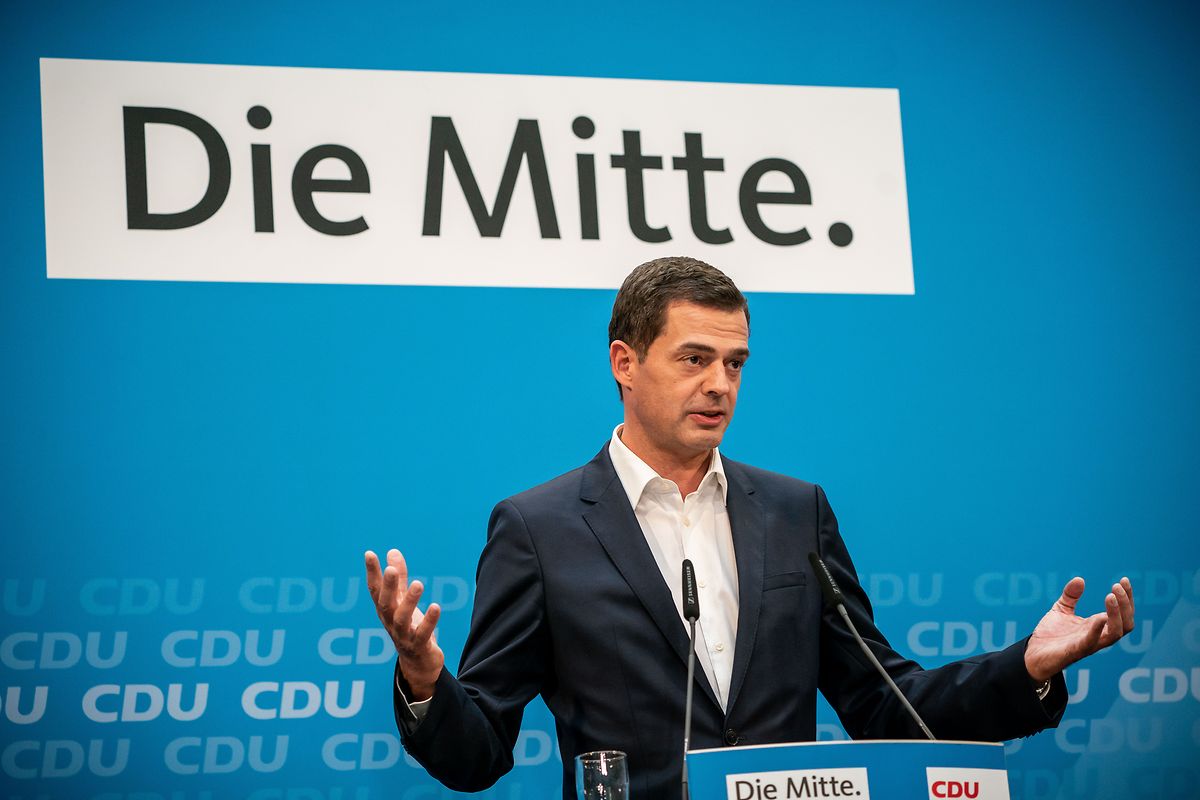 Mike Mohring, Landesvorsitzender der CDU in Thüringen, spricht unter dem CDU-Claim "Die Mitte" bei der Pressekonferenz nach der Sitzung des CDU-Bundesvorstands. Die CDU ist bei der Landtagswahl nur drittstärkste Kraft hinter Die Linke und der AfD geworden.