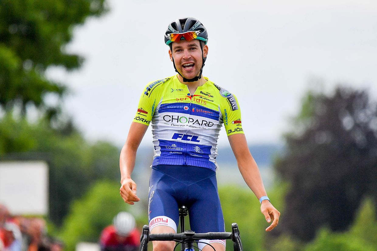 Larry Valvasori (AMCB Bisontine) sichert sich den Titel bei der Elite ohne Vertrag.