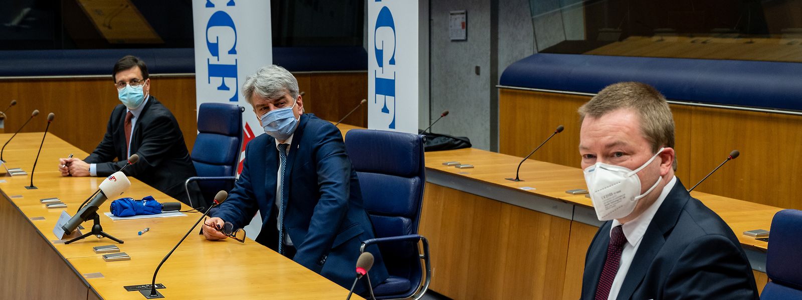 Marc Hansen, Minister für den öffentlichen Dienst, CGFP-Präsident Romain Wolff und CGFP-Generalsekretär Steve Heiliger (v.r.n.l.) haben am Donnerstag ein neues Gehälterabkommen unterzeichnet. Es läuft Ende 2022 aus.
