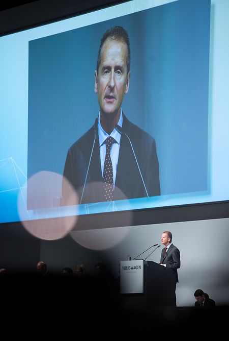 Herbert Diess, neuer Vorstandsvorsitzender der Volkswagen AG, spricht bei der Hauptversammlung 2018 der Volkswagen AG auf dem Berliner Messegelände.