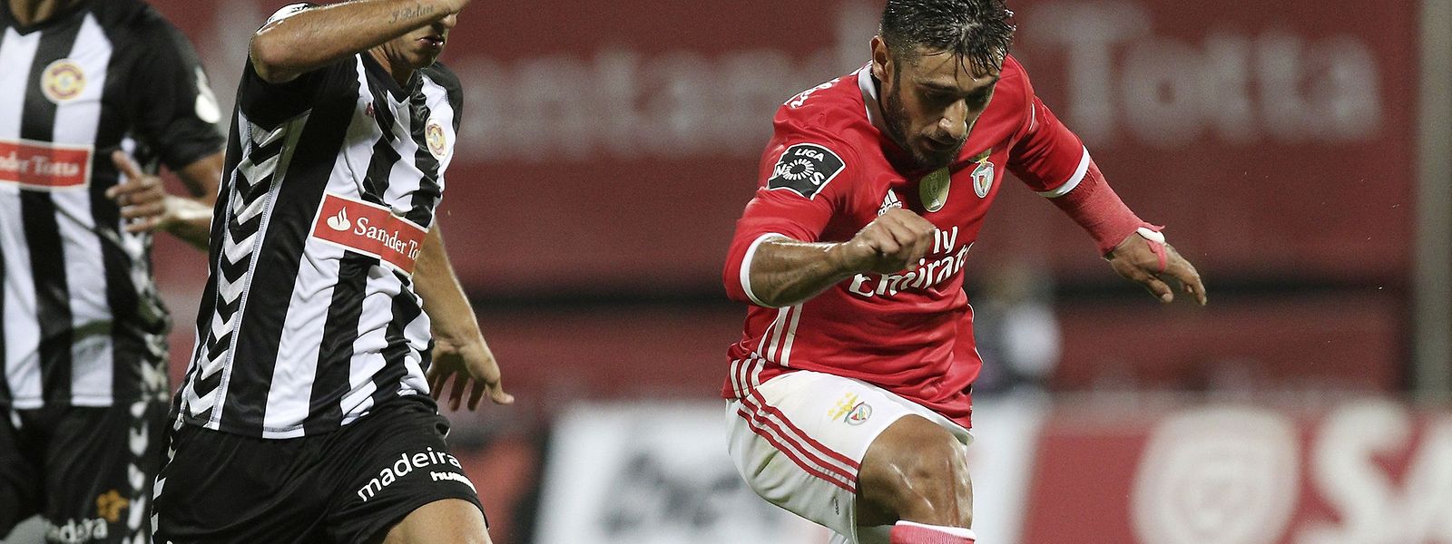 Liga portuguesa de futebol: Benfica vence Nacional e ...