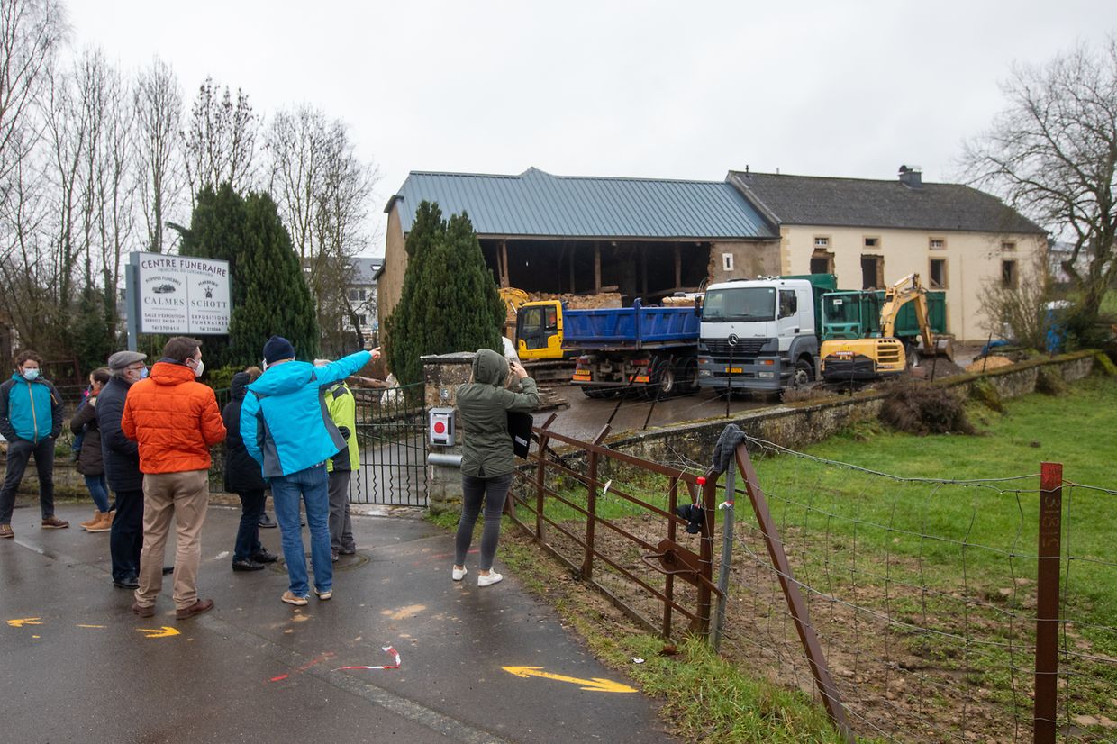 Bei dem Bauernhof in der Route d'Arlon in Mamer sind die Baumaschinen bereits angerückt.