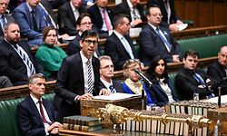 A handout photograph released by the UK Parliament shows Britain's Prime Minister Rishi Sunak making a statement about the G20 Summit in the House of Commons in London on November 17, 2022. - The UK will not "sacrifice quality for speed" in agreeing post-Brexit free-trade deals, Sunak said, as he looks to ink accords with India and the United States. (Photo by Andy Bailey / UK PARLIAMENT / AFP) / RESTRICTED TO EDITORIAL USE - MANDATORY CREDIT " AFP PHOTO / UK PARLIAMENT / ANDY BAILEY " - NO USE FOR ENTERTAINMENT, SATIRICAL, MARKETING OR ADVERTISING CAMPAIGNS