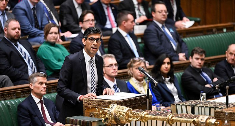 A handout photograph released by the UK Parliament shows Britain's Prime Minister Rishi Sunak making a statement about the G20 Summit in the House of Commons in London on November 17, 2022. - The UK will not "sacrifice quality for speed" in agreeing post-Brexit free-trade deals, Sunak said, as he looks to ink accords with India and the United States. (Photo by Andy Bailey / UK PARLIAMENT / AFP) / RESTRICTED TO EDITORIAL USE - MANDATORY CREDIT " AFP PHOTO / UK PARLIAMENT / ANDY BAILEY " - NO USE FOR ENTERTAINMENT, SATIRICAL, MARKETING OR ADVERTISING CAMPAIGNS