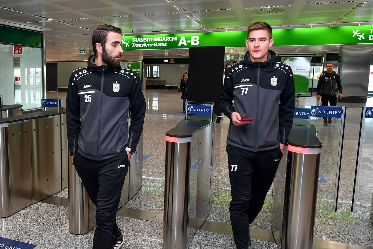 Edis Agovic und David Turpel (r.) bei der Ankunft in Mailand.