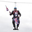 Bereits vor seiner ersten Amtshandlung macht sich die britische Presse weitgehend lustig über Boris Johnson. 