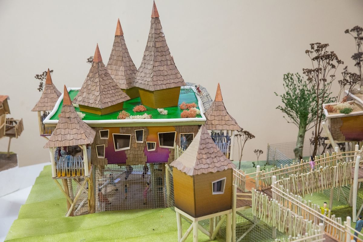 Während im großen ein Baumhauskaffe vorgesehen ist. 