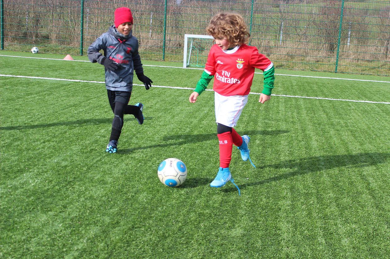 A criatividade é uma das características mais importantes no desenvolvimento dos jovens jogadores da Escola.