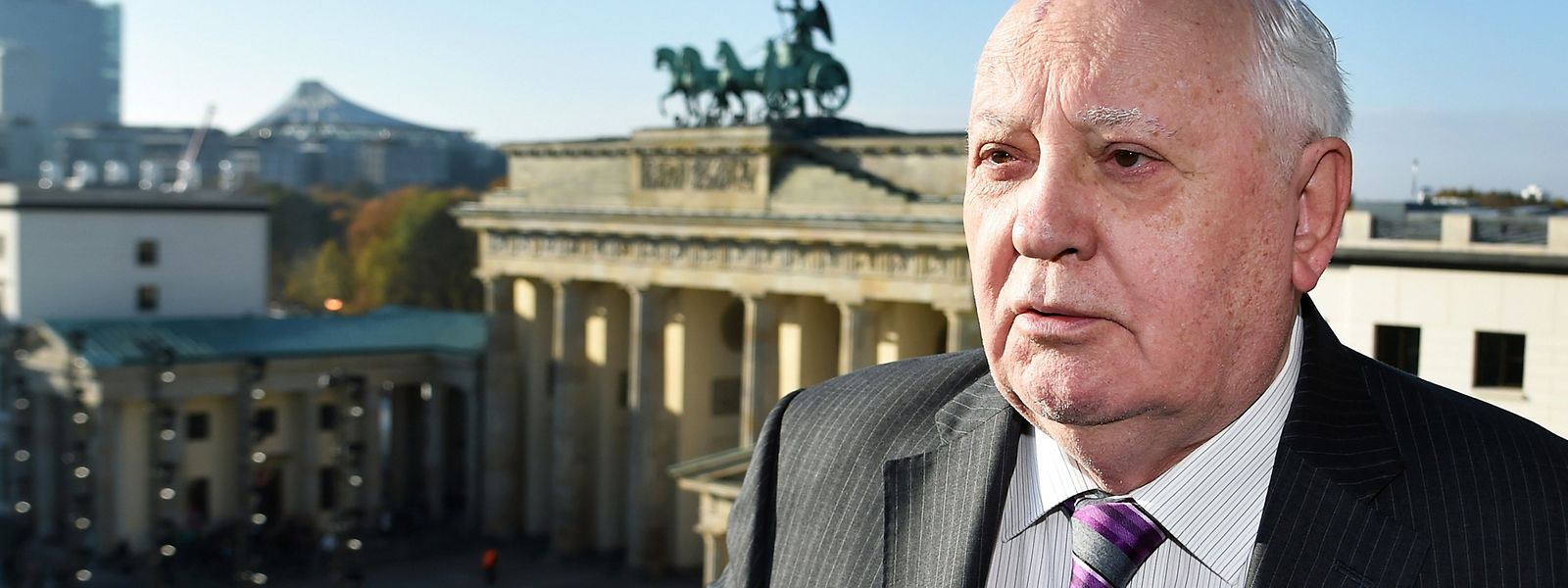 Der frühere sowjetische Staatspräsident Michail Gorbatschow am Pariser Platz in Berlin. Das Bild stammt aus dem Jahr 2014.