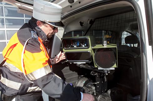 14.3.Bartringen / Mobiles Radargeraet  / Polixce de la Route / Verkehrspolizei / Radar / Radageraete /Foto:Guy Jallay