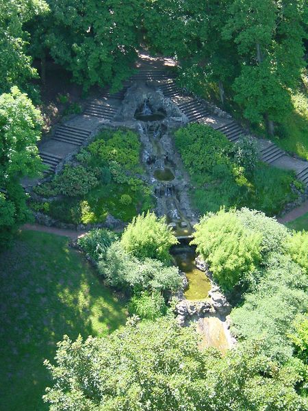 Die Kaskade verlor bis zu 2000 Liter pro Woche bevor sie geschlossen wurde. 