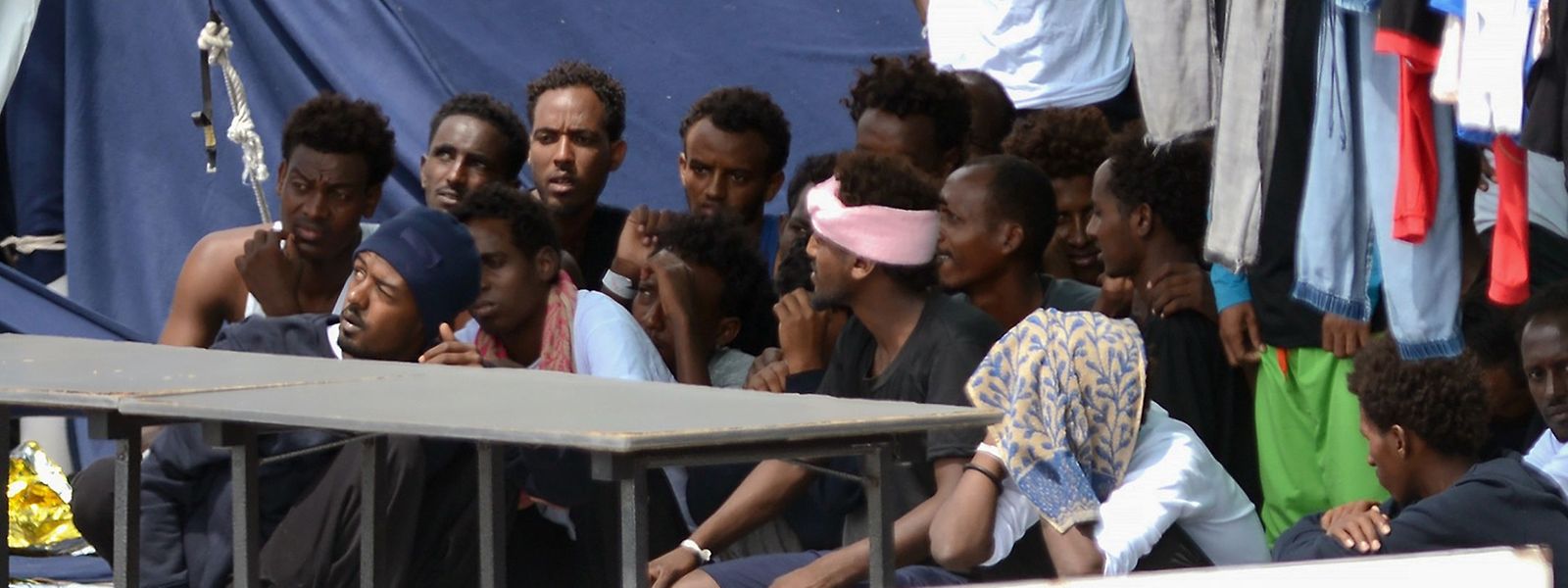 Auf dem Schiff „Diciotti“ der italienischen Küstenwache harren seit mehr als einer Woche gerettete Migranten aus. 