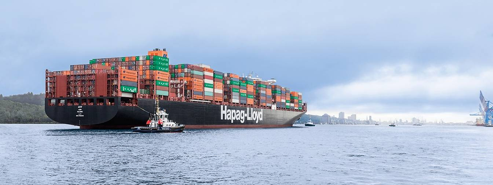 Zwar hat Hapag-Lloyd mengenmäßig in den ersten sechs Monaten nicht mehr Container umgeschlagen, aber 80 Prozent mehr an der Fracht verdient.