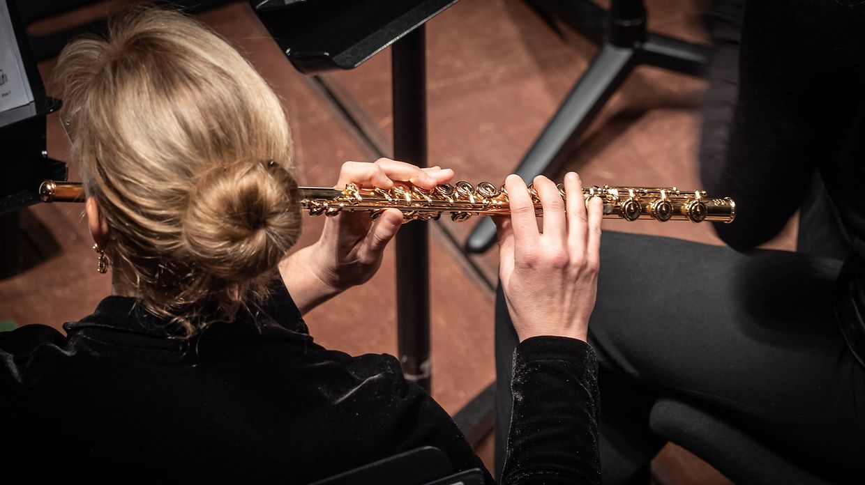 Luxembourg Wind Orchestra - LWO - "Hope" - Luxembourg - Ville - Philharmonie - 12/03/2022 - photo: claude piscitelliLuxembourg Wind Orchestra - LWO - "Hope" - Luxembourg - Ville - Philharmonie - 12/03/2022 - photo: claude piscitelli
Luxembourg Wind Orchestra
Philippe Noesen direction
Zala Kravos piano
Maurice Clement orgue