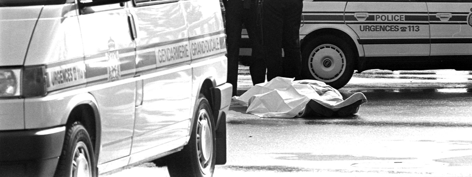 Am 24. Juni 1997 kurz nach 17 Uhr erschießen Räuber auf dem Parkplatz der City Concorde kaltblütig einen Geldboten. 