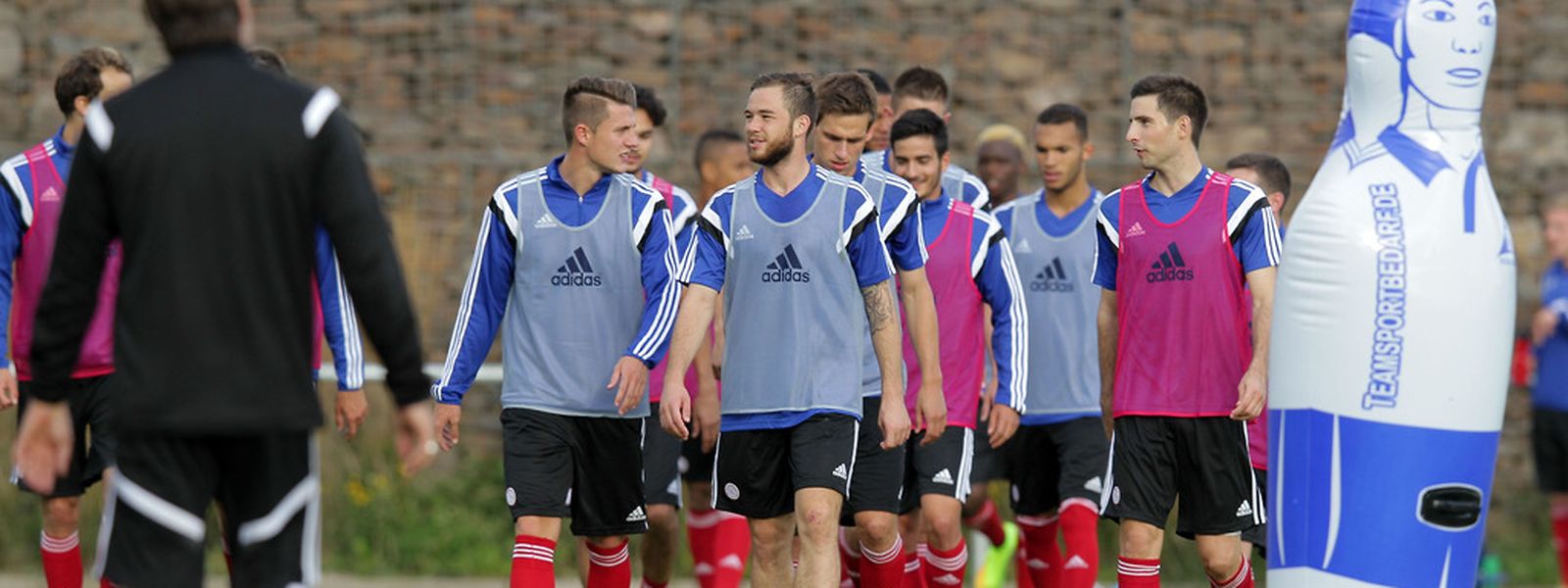 Am Sonntag Beginnen Die Qualifikationsspiele Zur Em 16 Wer Stolpert Gegen Luxemburg