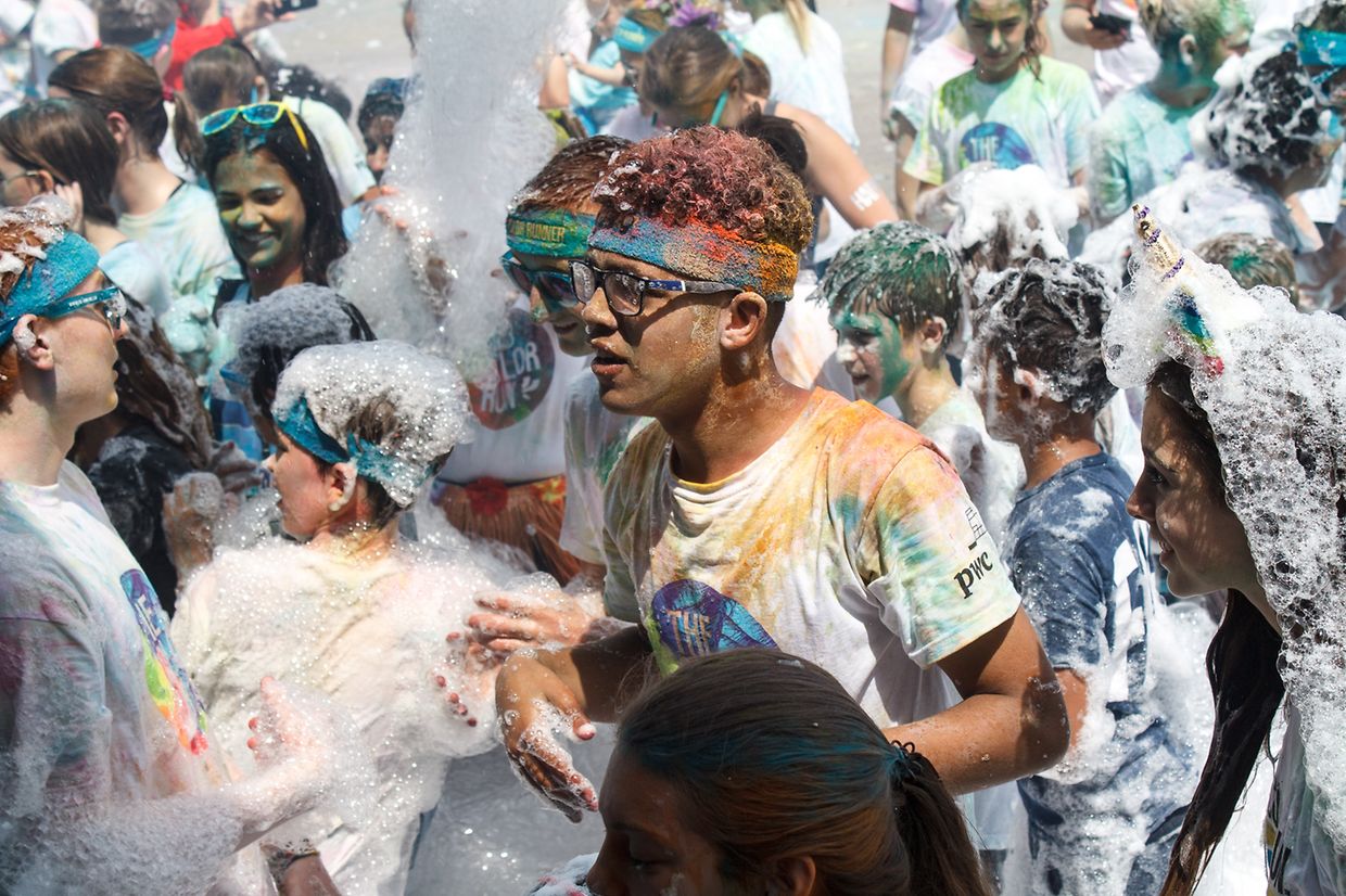 Color Run unicorn edition. Happiest 5k on the planet! Echternach 2017