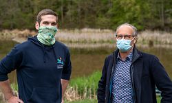 O primeiro 'ranger' do Luxemburgo com o ministro da Energia e da Gestão do Território, Claude Turmes.