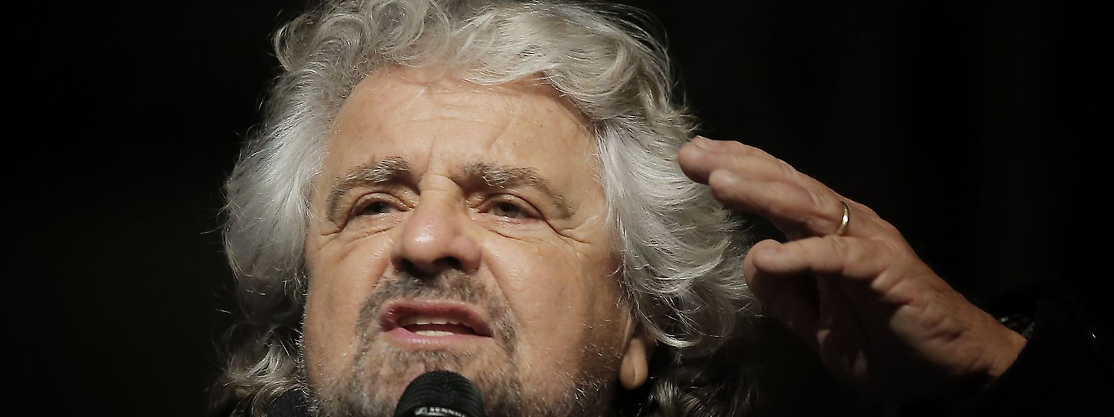 Beppe Grillo, Anführer der "Fünf-Sterne-Bewegung", sieht seine Partei als großen Gewinner der Wahl