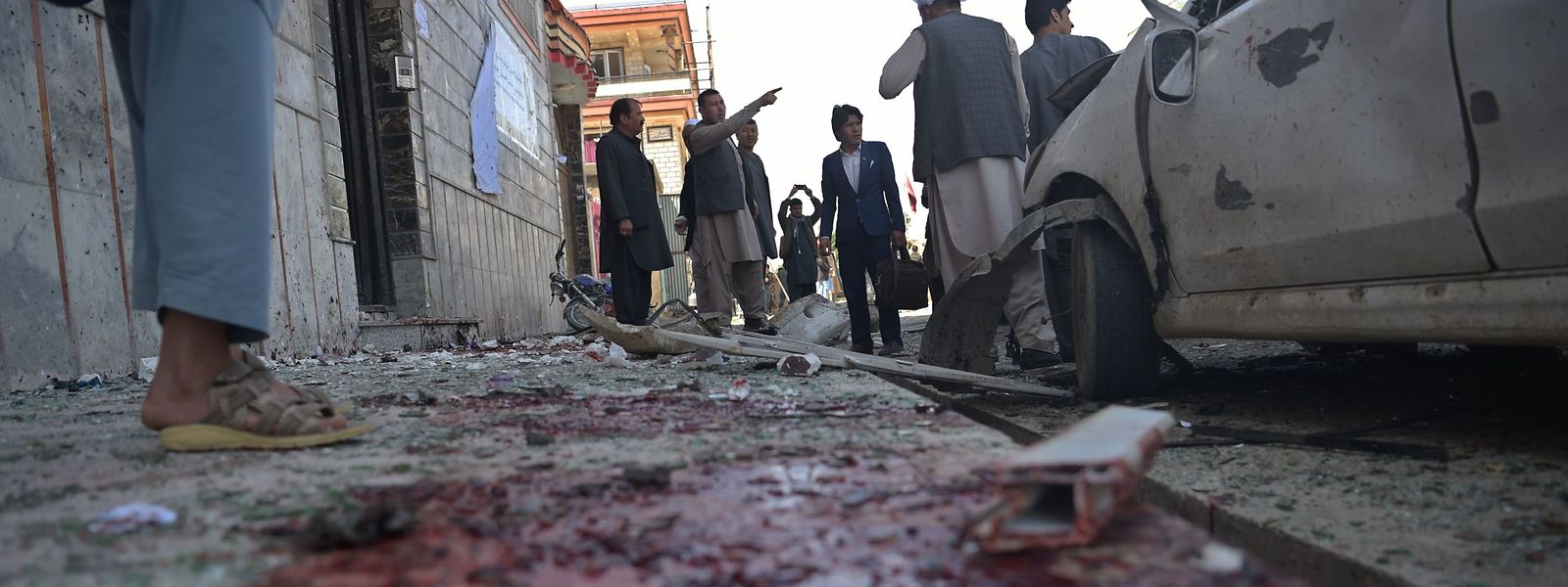 Im Süden Afghanistans tötete ein Selbstmordattentäter mindestens elf Kinder und sich selbst. Der IS reklamierte die Anschlagsserie für sich.