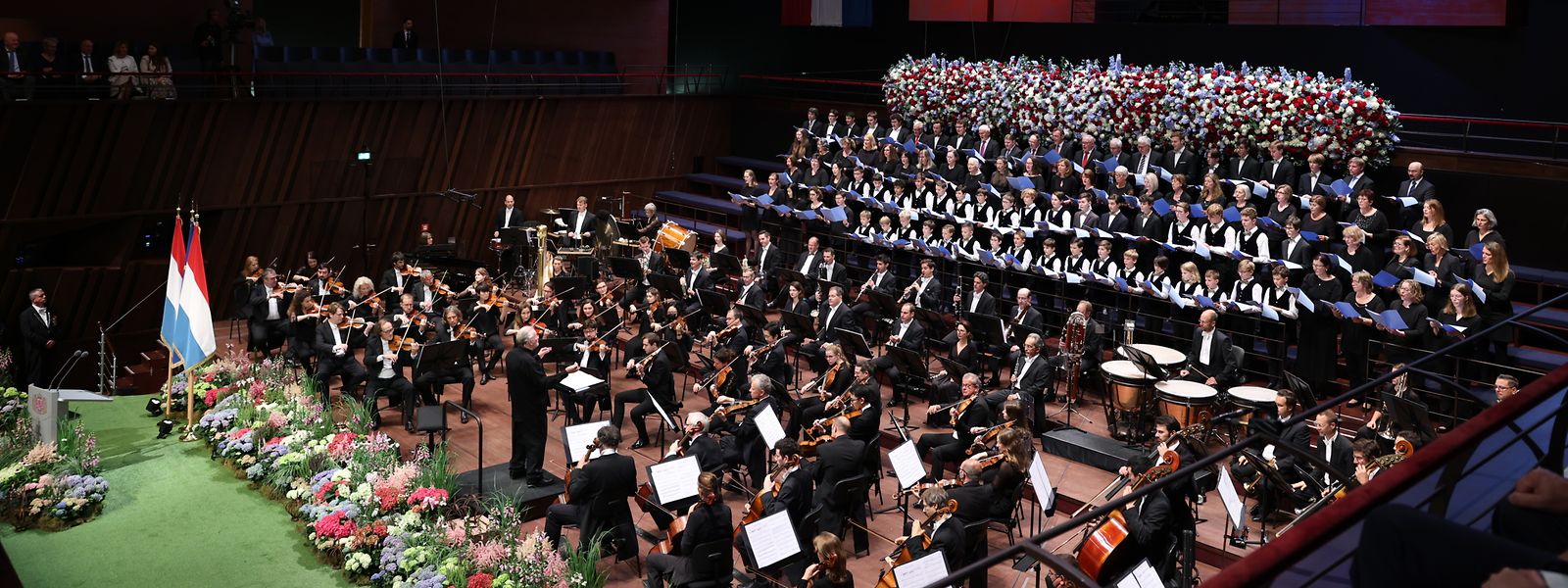 Untermalt wurden die Feierlichkeiten in der Philharmonie am Donnerstag vom Orchestre Philharmonique du Luxembourg (OPL). 