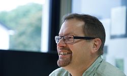 Zeitzeuge Alexander Jolivet blickt im Interview zurück auf die Jahre der Wendezeit.