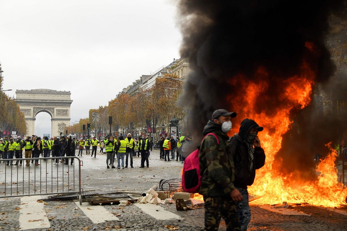 In einigen Teilen von Paris sind die Proteste ausgeartet.