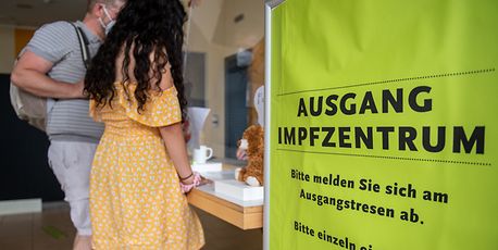 Mehr Impf-Angebote für Kinder - erste Auffrischung für Ältere - Vimarsana News
