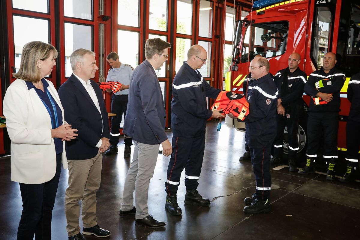Die Zusammenarbeit von freiwilliger Feuerwehr und Protection civile hat begonnen. Eindrücke vom ersten Arbeitstag.