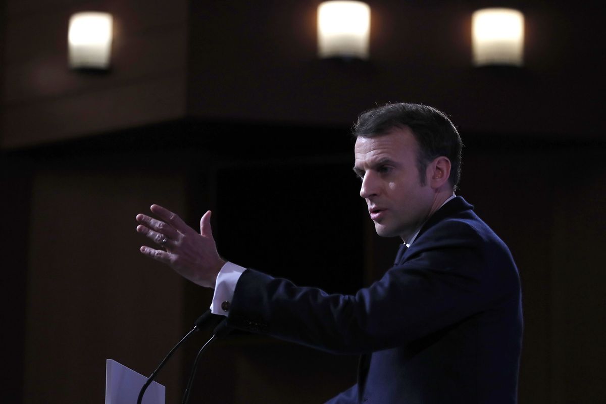Der französische Präsident Emmanuel Macron bei seiner rund einstündigen Rede in der Pariser École Militaire.