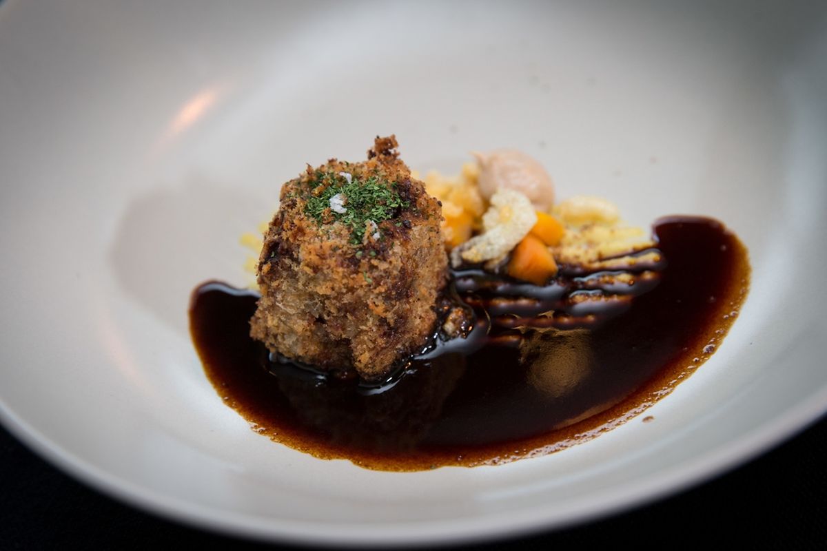 La Joue de veau confite plusieurs heures, déclinaison de carottes bio de chez Sandrine, par Gilbert Welter.