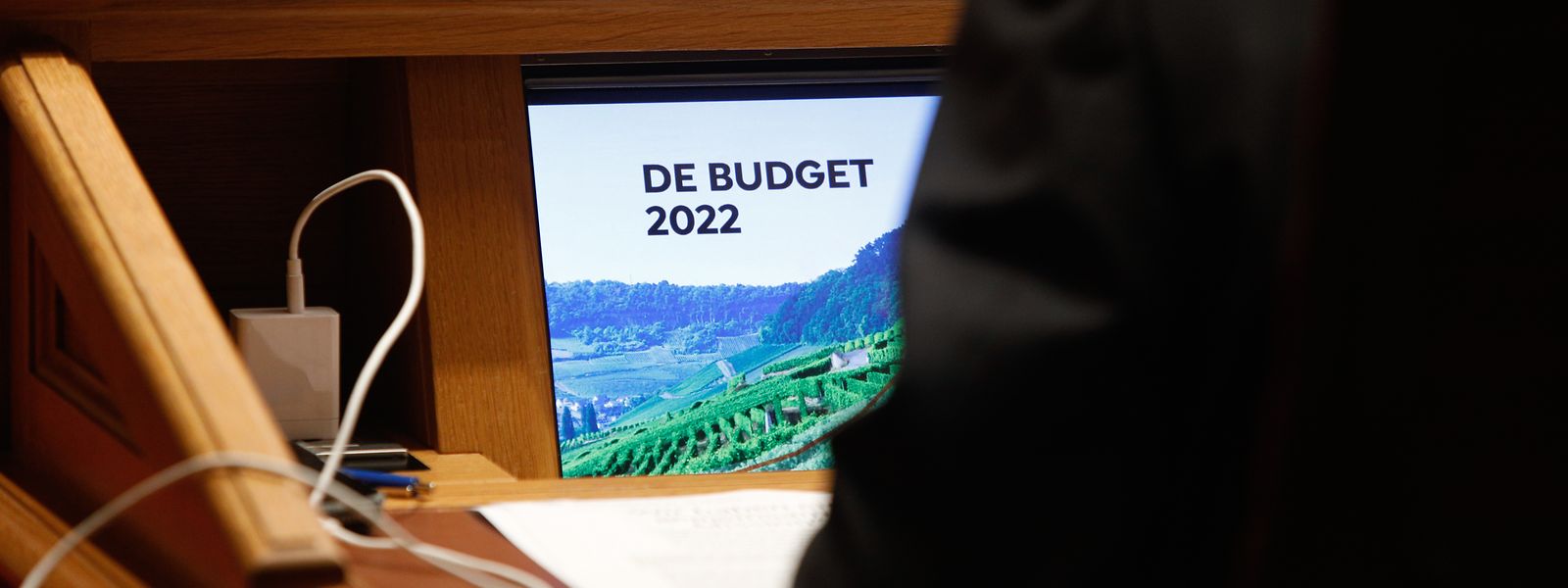 Der Haushaltsentwurf für das Jahr 2022 wurde mit den Stimmen der Mehrheit angenommen.