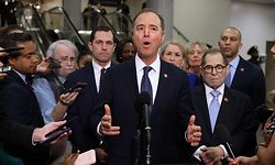 Die Impeachment-Manager Jason Crow, Adam Schiff, Sylvia Garcia, Zoe Lofgren, Jerrold Nadler und Hakeem Jeffries traten am Donnerstag gemeinsam vor die Presse.